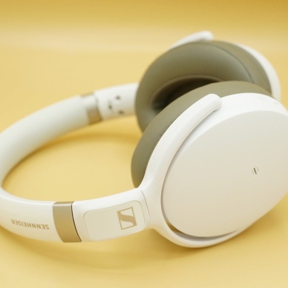 NWT Sennheiser HD 450BT Headphones | Wireless Bluetooth (BT) + Noise Cancelling - Picture 6 of 9